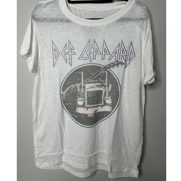 NWT Recycled Karma Def Leppard Semi Truck White T-Shirt Sz L - Picture 1 of 2